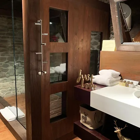 Mas Farner - Adults Only Oda ve Kahvaltı Llivia